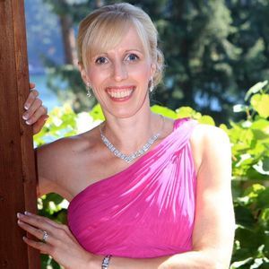 Meet your Posher, Holly